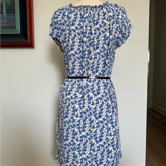Blue Floral V-Neck Midi Dress by - Picture 3 of 6